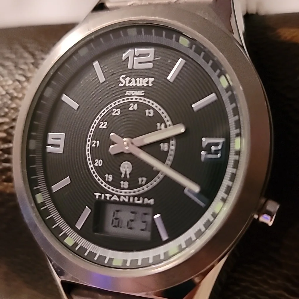 Stauer Mens Atomic Watch Titanium Radio‎ Controlled 15442 Silvertone New Battery